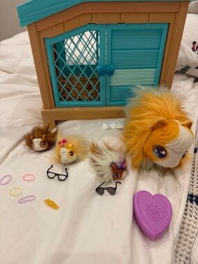 Little live pets mama surprise guinea pig